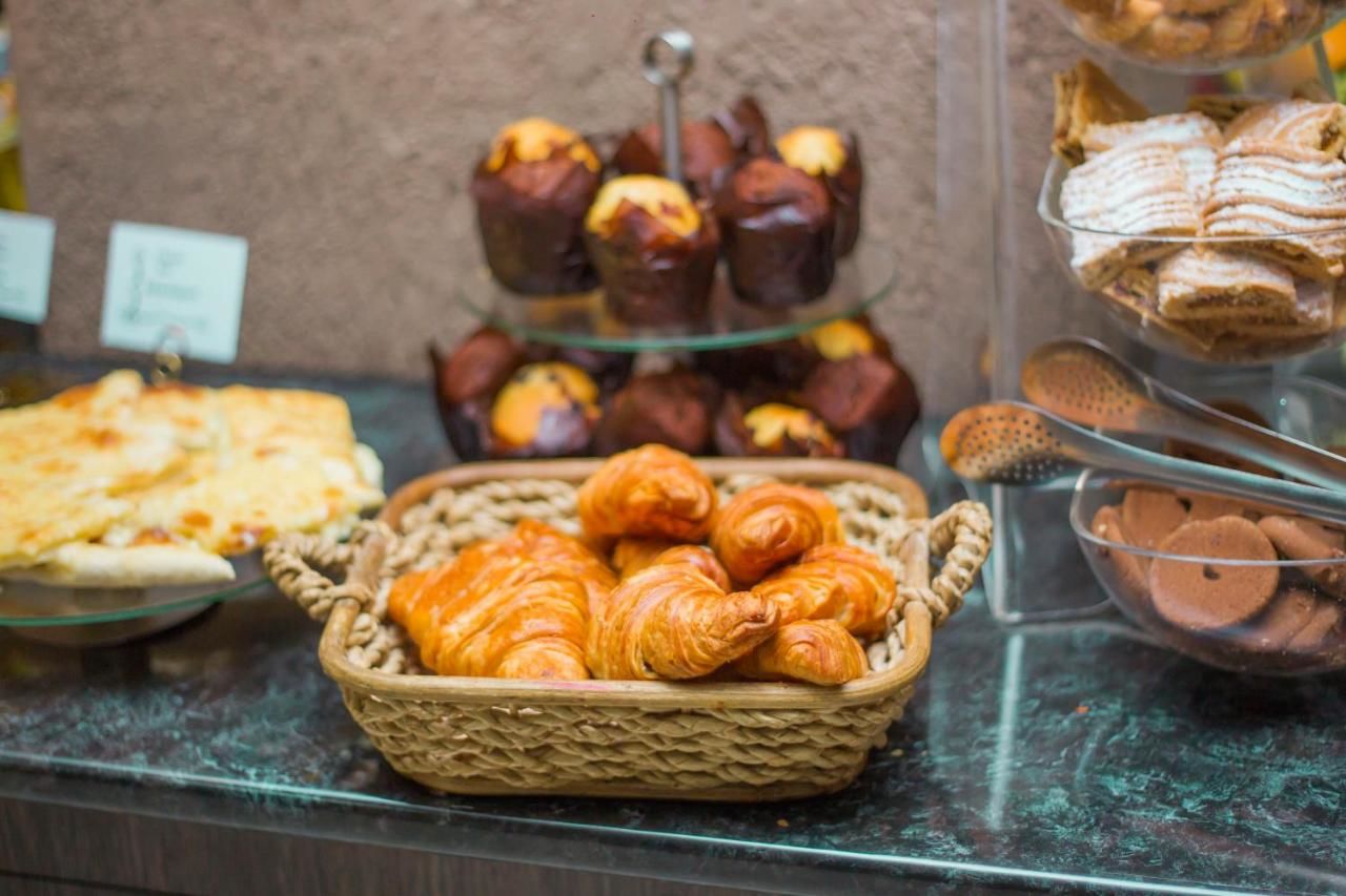 Отель Hotel Orion Old Town Тбилиси-42